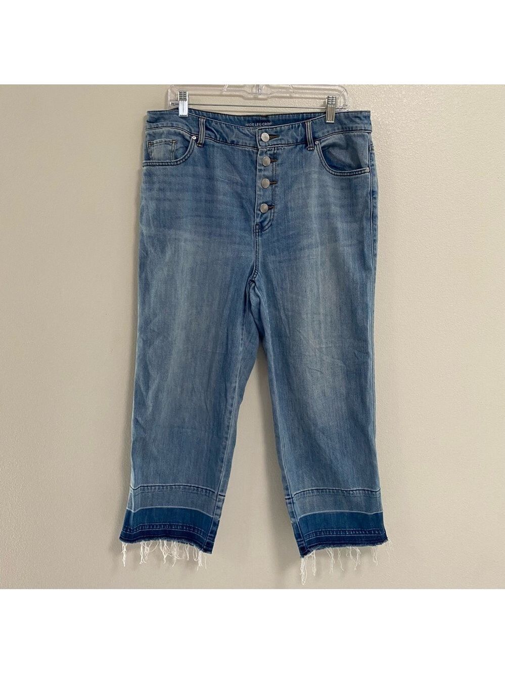 Chico's Jeans Women’s Size 14 Light Blue Wide leg Cropped Jeans with Frayed Hem
